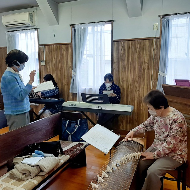 アンサンブルラルゴの伴奏。